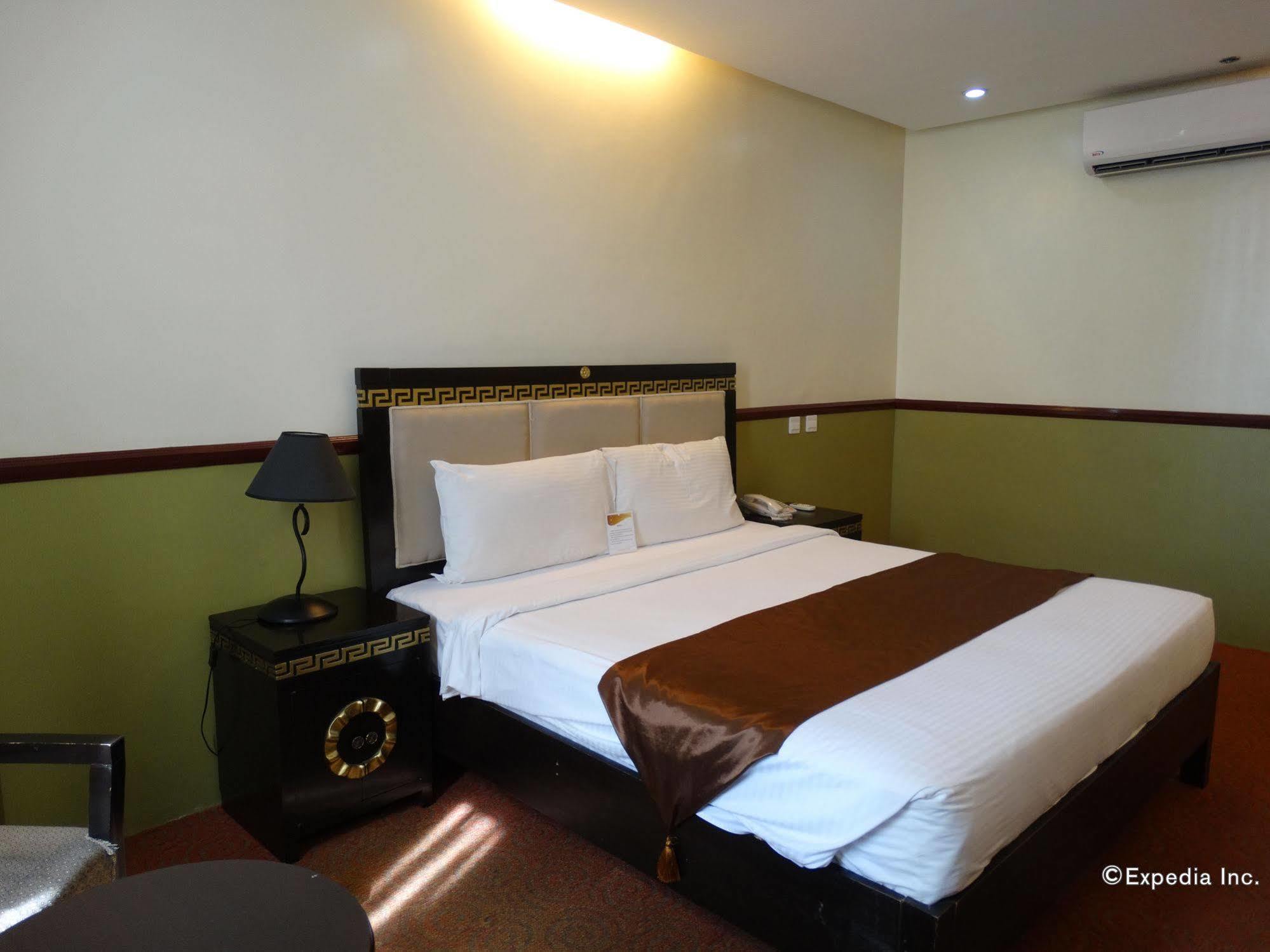 Manila Crown Palace Hotel מראה חיצוני תמונה
